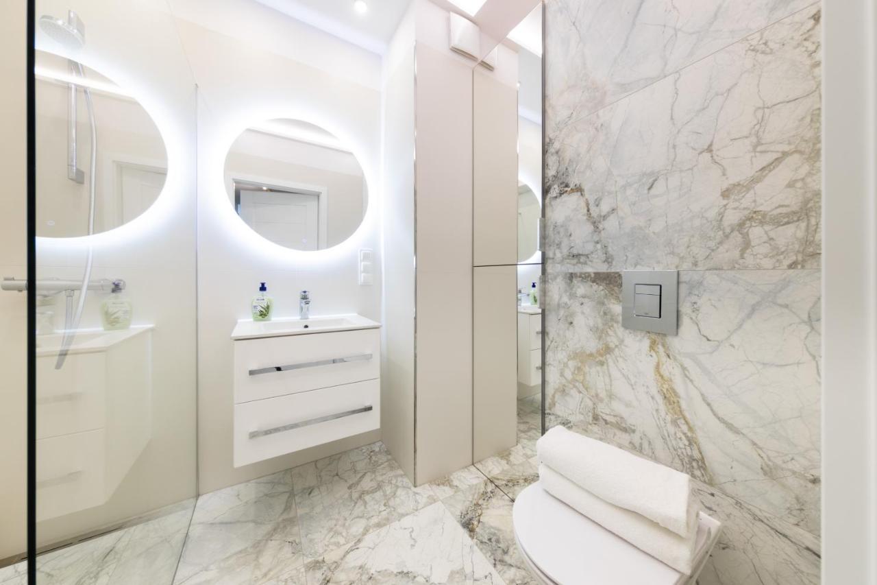 Apartament Luxury Two-Bedroom เบียวิสตอก ภายนอก รูปภาพ